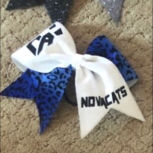 cheer bow